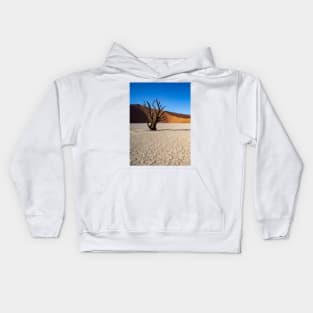 Tree on the salt pan. Kids Hoodie